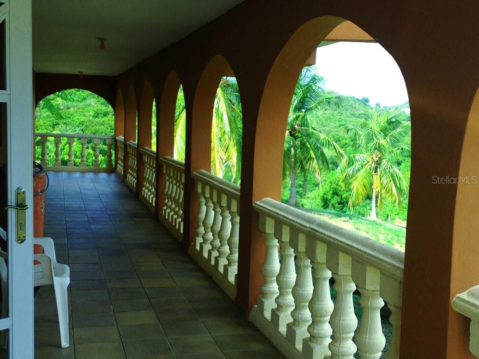 For Sale: $680,000 (3 beds, 3 baths, 2080 Square Feet)