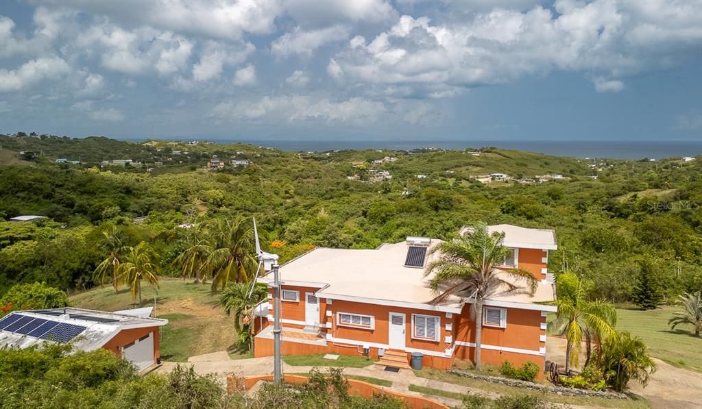 For Sale: $680,000 (3 beds, 3 baths, 2080 Square Feet)