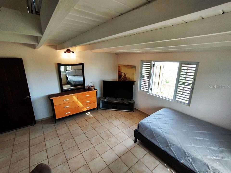 For Sale: $680,000 (3 beds, 3 baths, 2080 Square Feet)