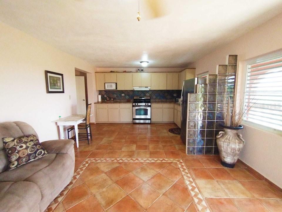 For Sale: $680,000 (3 beds, 3 baths, 2080 Square Feet)