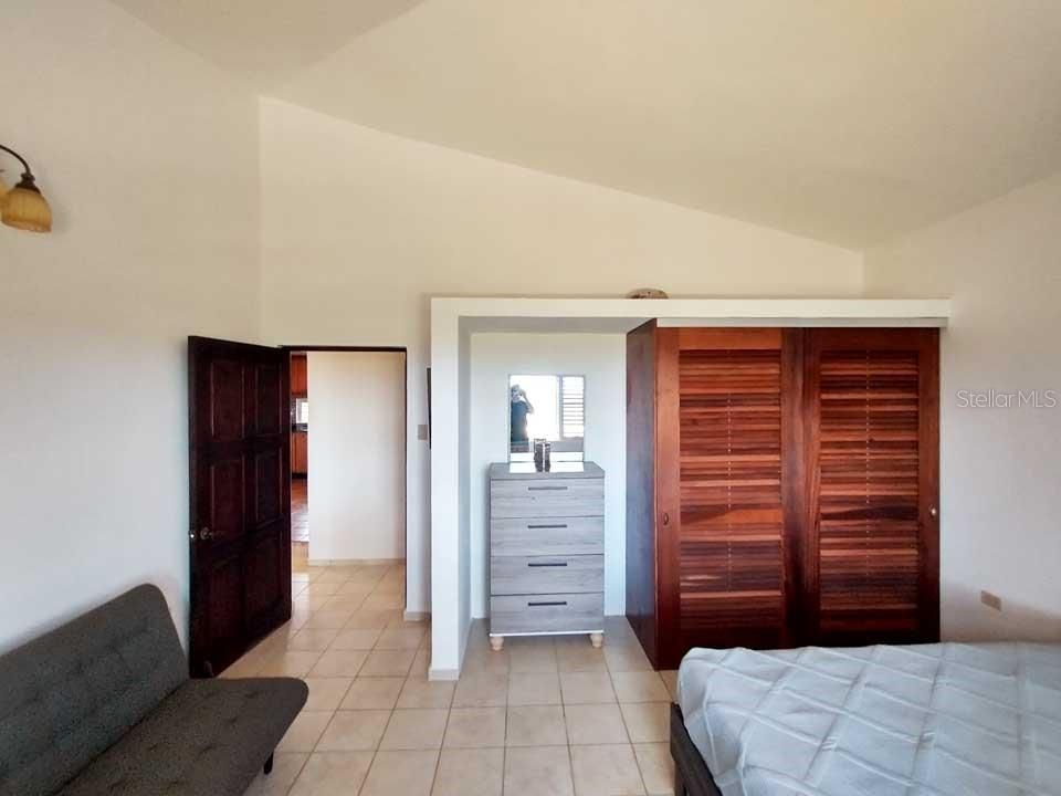 For Sale: $680,000 (3 beds, 3 baths, 2080 Square Feet)