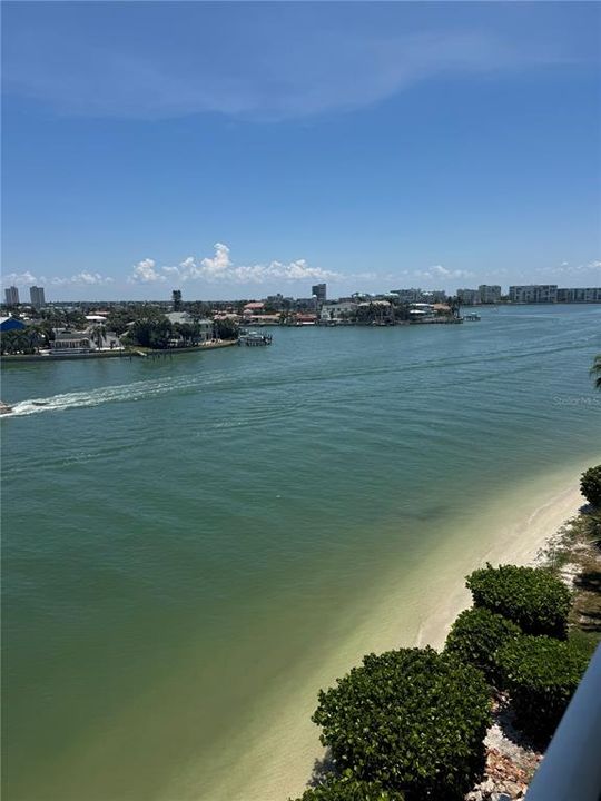 Active With Contract: $820,000 (2 beds, 2 baths, 1750 Square Feet)