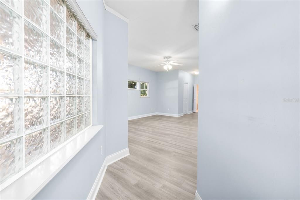 En Venta: $545,000 (3 camas, 2 baños, 2027 Pies cuadrados)