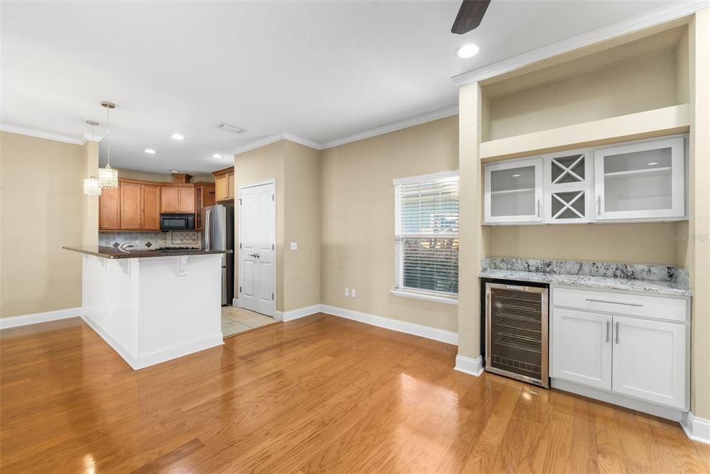 En Venta: $545,000 (3 camas, 2 baños, 2027 Pies cuadrados)