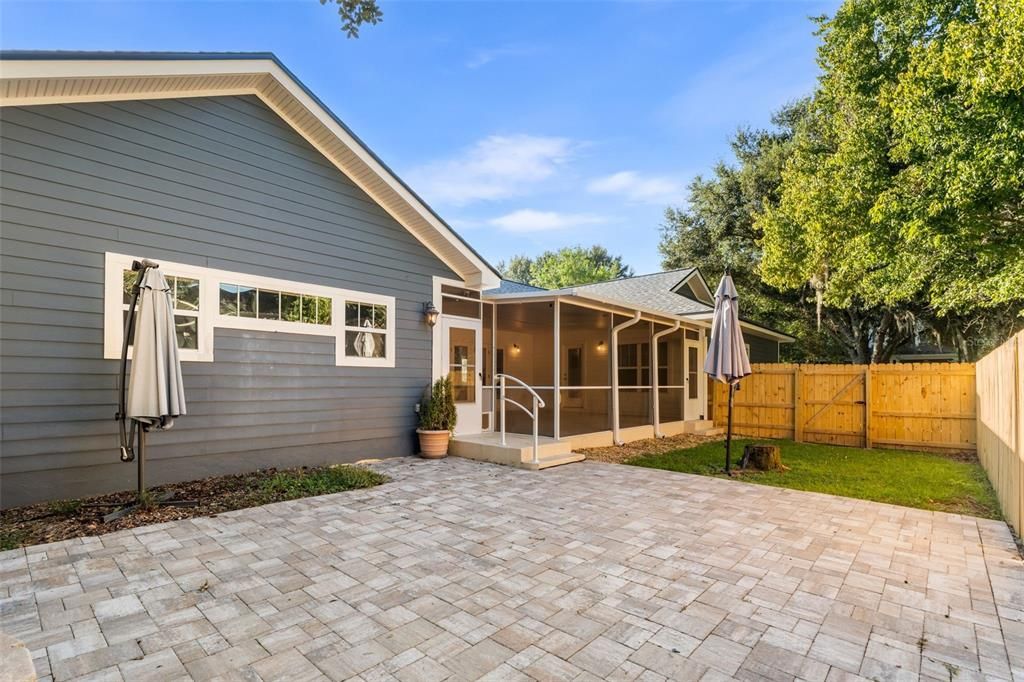 En Venta: $545,000 (3 camas, 2 baños, 2027 Pies cuadrados)