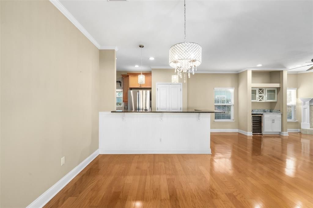 En Venta: $545,000 (3 camas, 2 baños, 2027 Pies cuadrados)