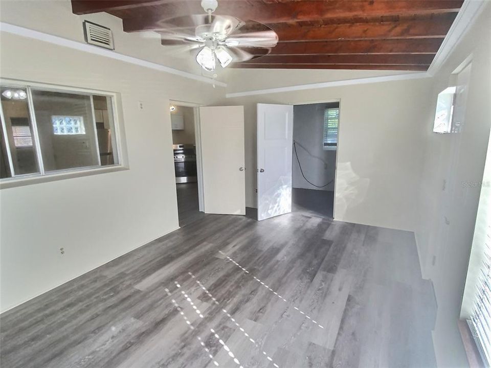 En Venta: $229,900 (2 camas, 1 baños, 1048 Pies cuadrados)