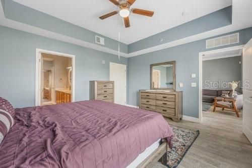 Под контрактом: $2,500 (2 спален, 2 ванн, 1435 Квадратных фут)