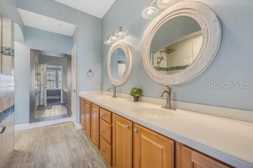 Под контрактом: $2,500 (2 спален, 2 ванн, 1435 Квадратных фут)