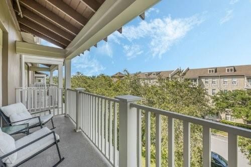 Под контрактом: $2,500 (2 спален, 2 ванн, 1435 Квадратных фут)