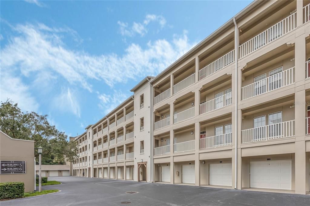 Под контрактом: $2,500 (2 спален, 2 ванн, 1435 Квадратных фут)