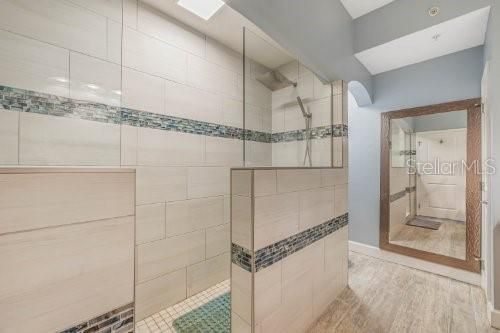 Под контрактом: $2,500 (2 спален, 2 ванн, 1435 Квадратных фут)