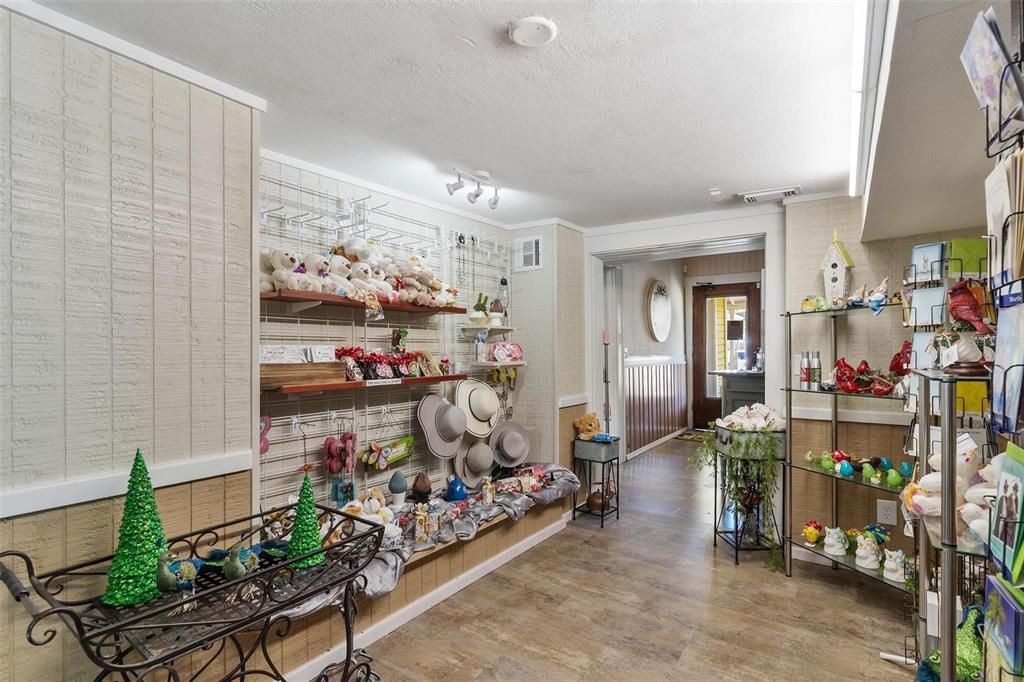 En Venta: $299,900 (0 camas, 0 baños, 2126 Pies cuadrados)