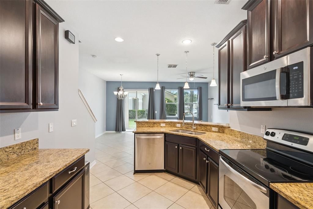 Active With Contract: $377,000 (3 beds, 2 baths, 1540 Square Feet)