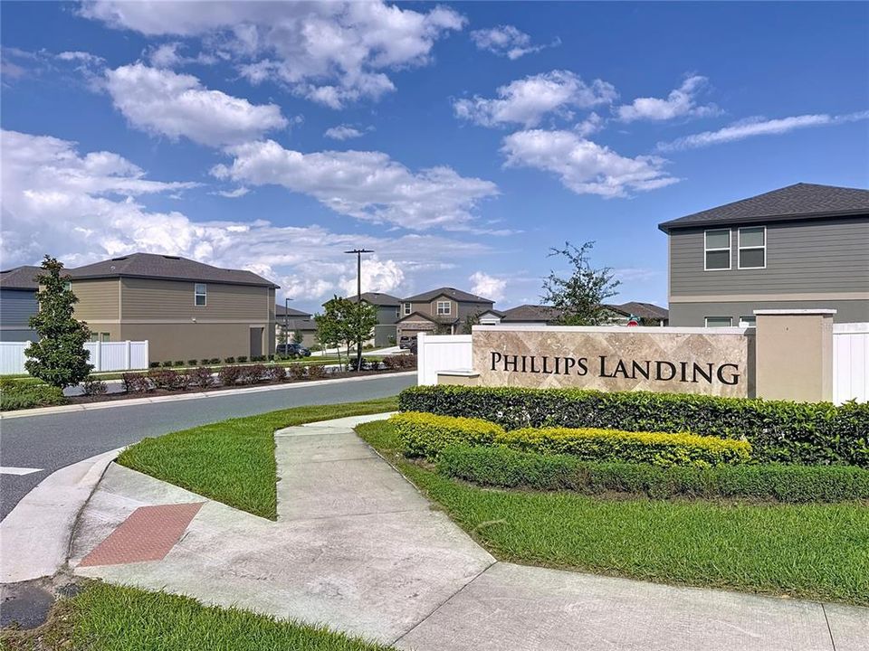 Activo con contrato: $355,000 (3 camas, 2 baños, 1330 Pies cuadrados)