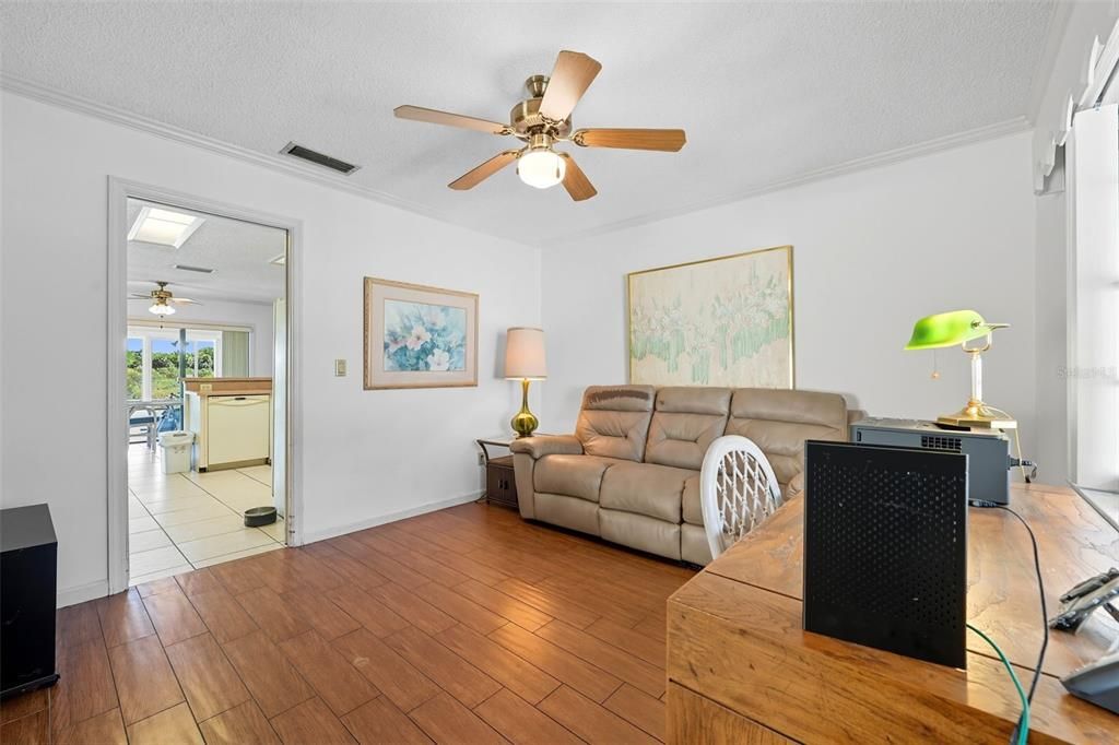 En Venta: $389,900 (2 camas, 2 baños, 2157 Pies cuadrados)