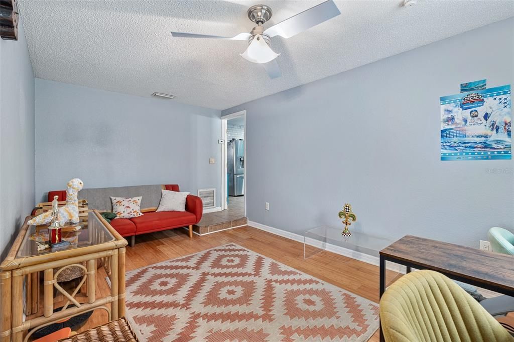 Active With Contract: $315,000 (3 beds, 2 baths, 2148 Square Feet)