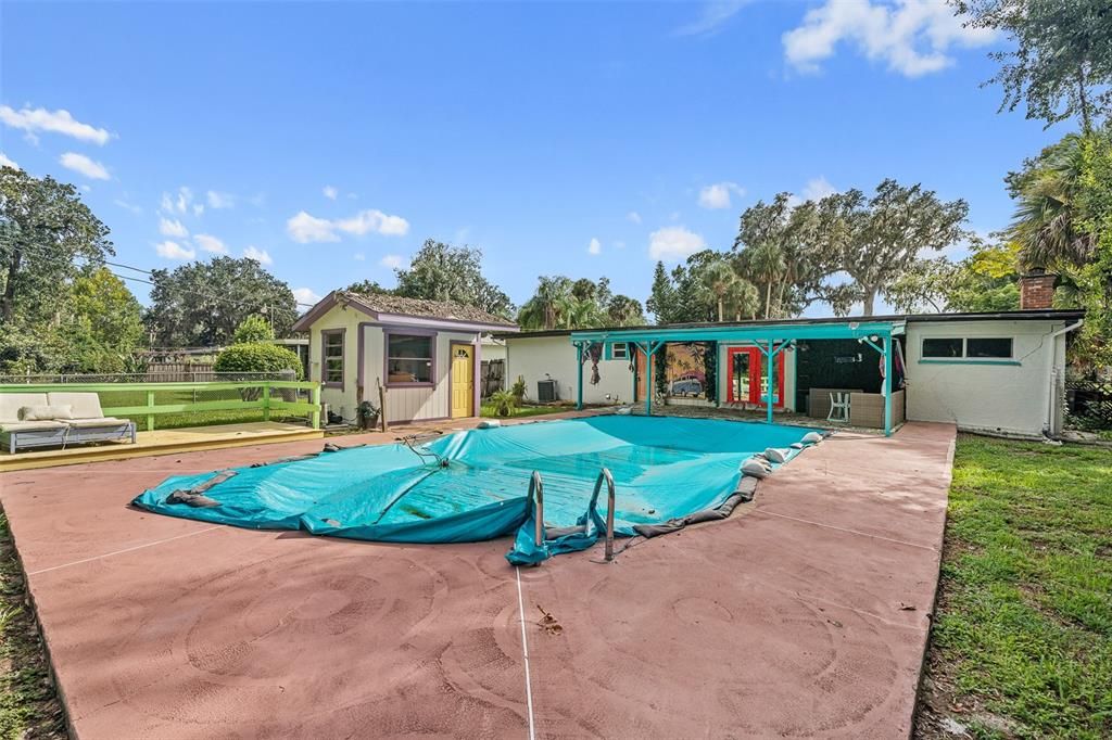 Active With Contract: $315,000 (3 beds, 2 baths, 2148 Square Feet)