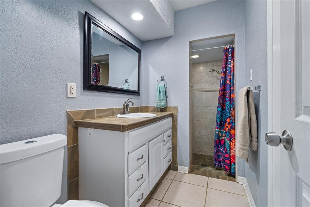 Active With Contract: $315,000 (3 beds, 2 baths, 2148 Square Feet)