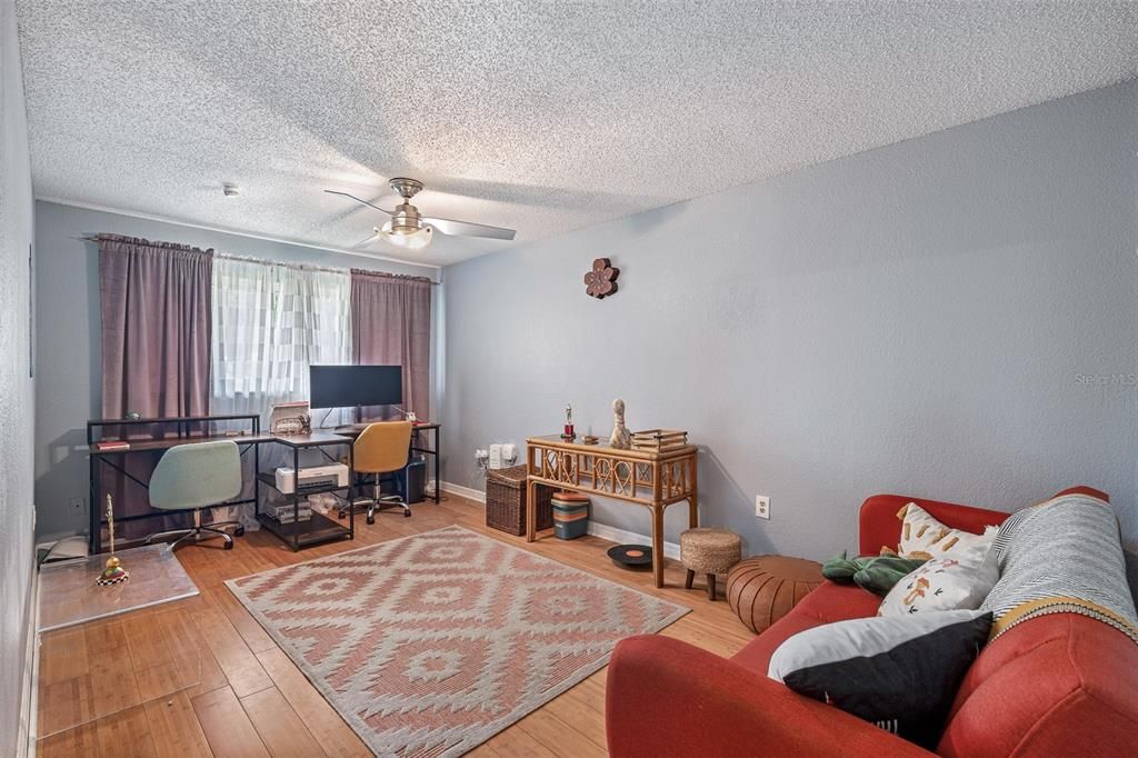 Active With Contract: $315,000 (3 beds, 2 baths, 2148 Square Feet)