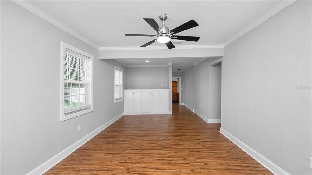 На продажу: $419,950 (5 спален, 3 ванн, 2270 Квадратных фут)