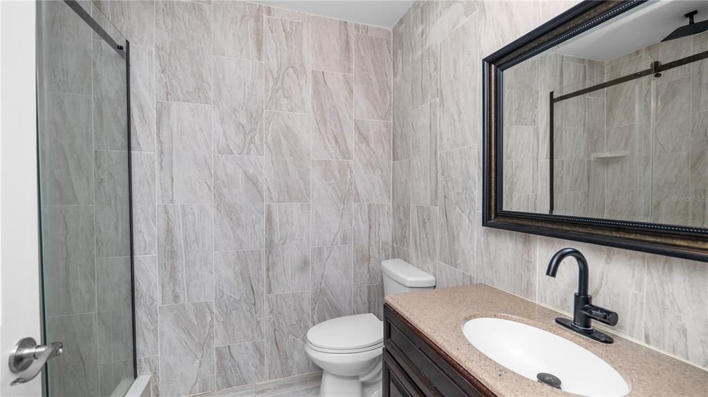 На продажу: $419,950 (5 спален, 3 ванн, 2270 Квадратных фут)