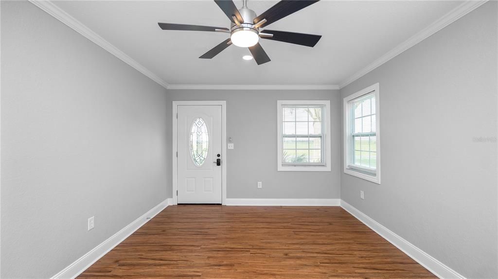 На продажу: $419,950 (5 спален, 3 ванн, 2270 Квадратных фут)