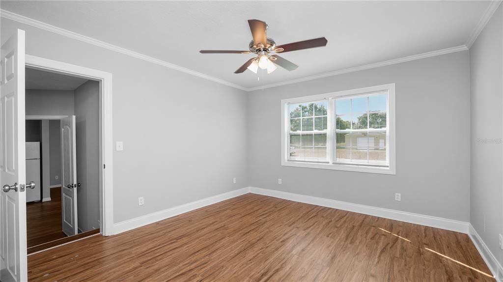 На продажу: $419,950 (5 спален, 3 ванн, 2270 Квадратных фут)