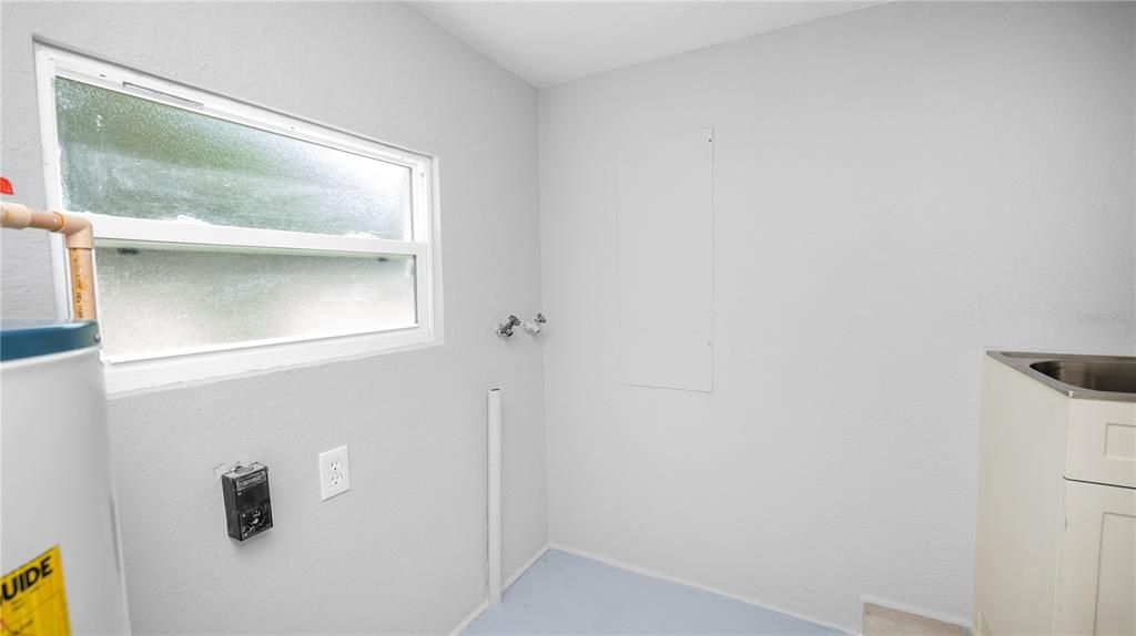 На продажу: $419,950 (5 спален, 3 ванн, 2270 Квадратных фут)