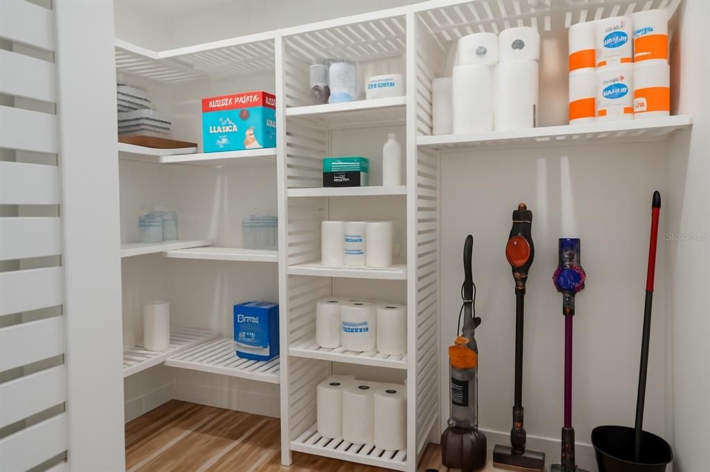 En Venta: $953,000 (5 camas, 5 baños, 2620 Pies cuadrados)