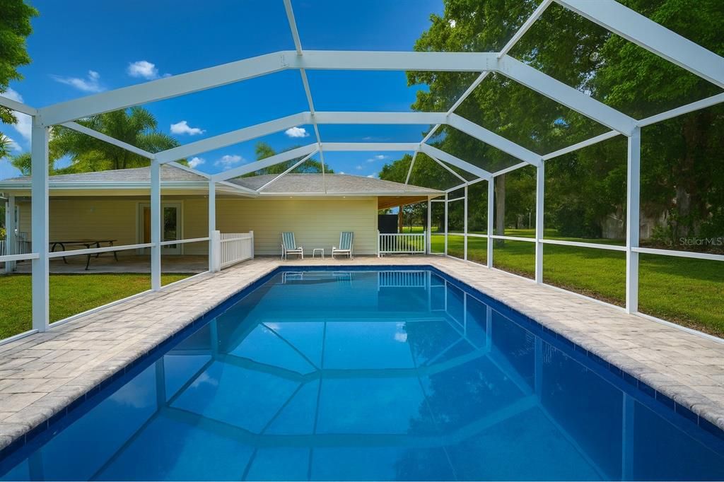 En Venta: $953,000 (5 camas, 5 baños, 2620 Pies cuadrados)