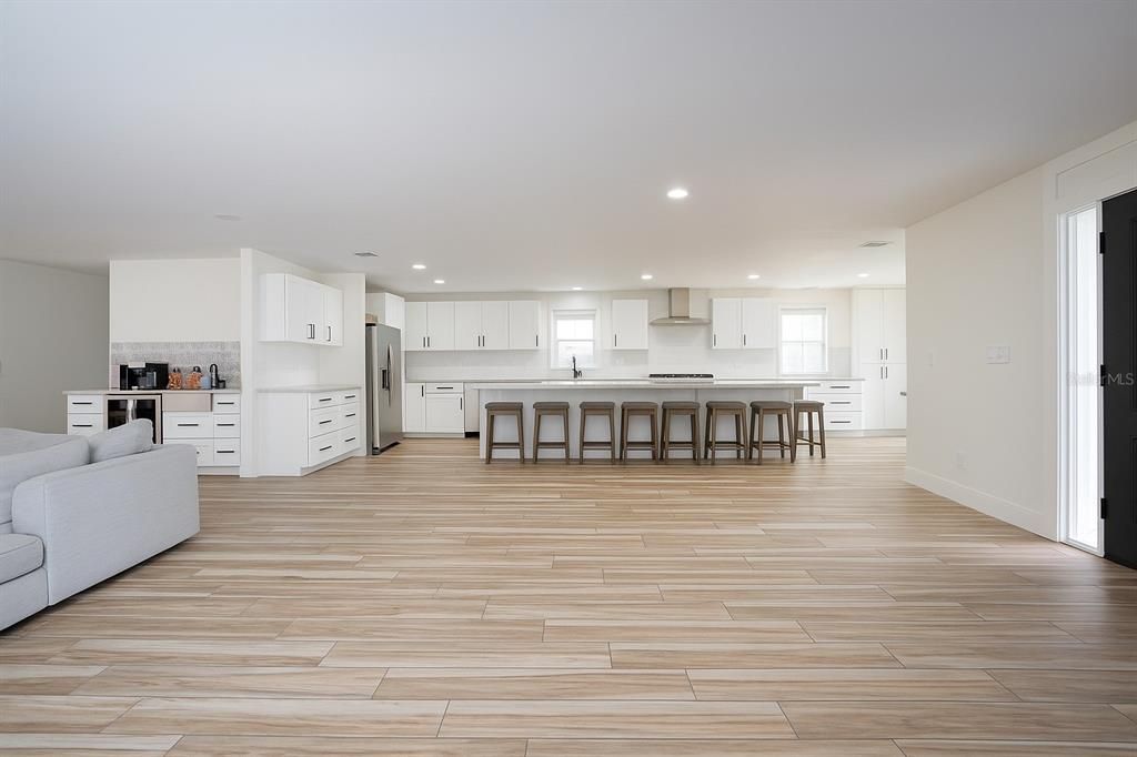 En Venta: $953,000 (5 camas, 5 baños, 2620 Pies cuadrados)