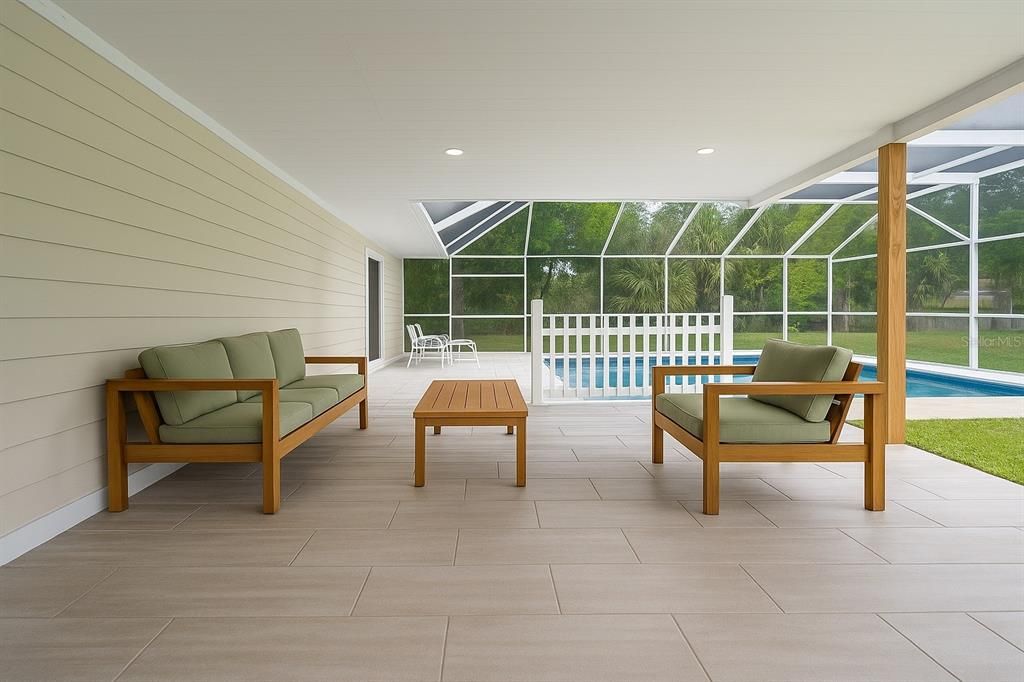 En Venta: $953,000 (5 camas, 5 baños, 2620 Pies cuadrados)