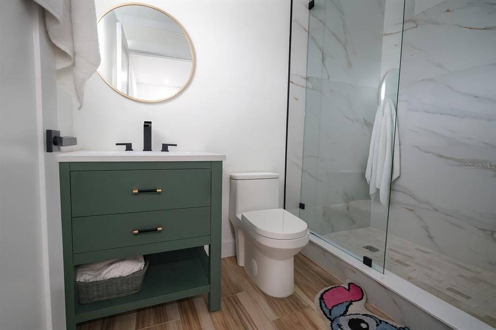 En Venta: $953,000 (5 camas, 5 baños, 2620 Pies cuadrados)