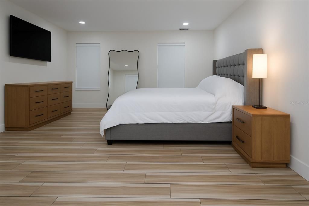 En Venta: $953,000 (5 camas, 5 baños, 2620 Pies cuadrados)