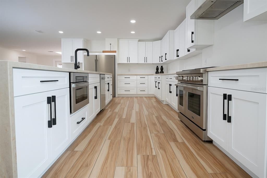 En Venta: $953,000 (5 camas, 5 baños, 2620 Pies cuadrados)