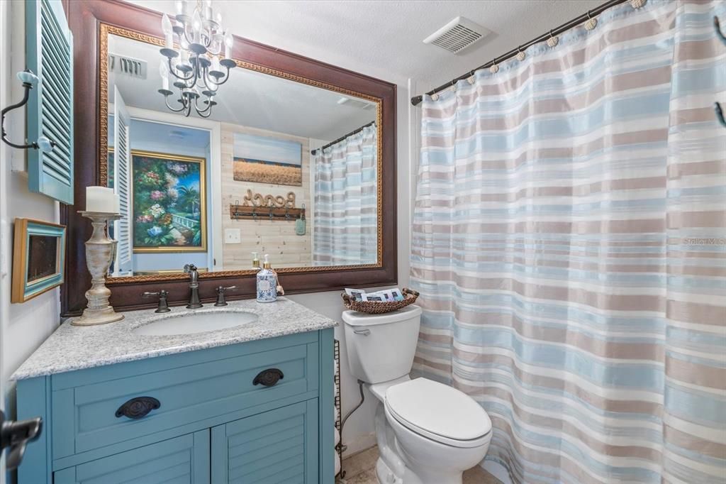 待售: $275,000 (2 贝兹, 2 浴室, 1013 平方英尺)