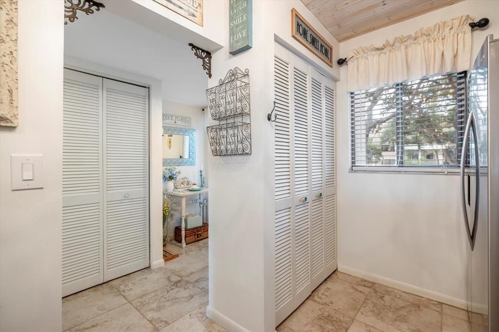 待售: $275,000 (2 贝兹, 2 浴室, 1013 平方英尺)