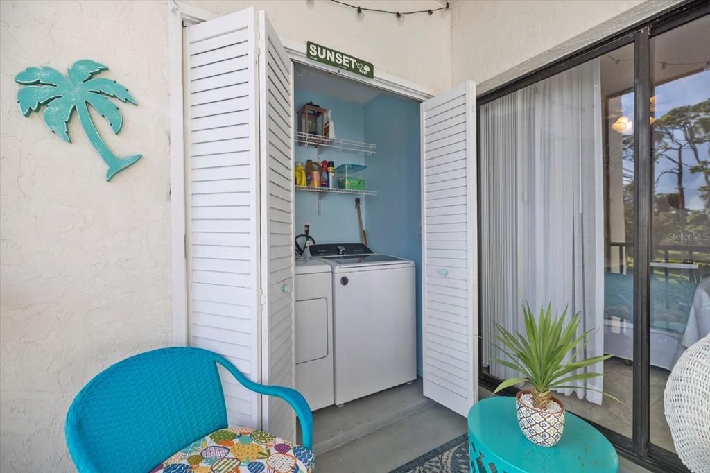 待售: $275,000 (2 贝兹, 2 浴室, 1013 平方英尺)