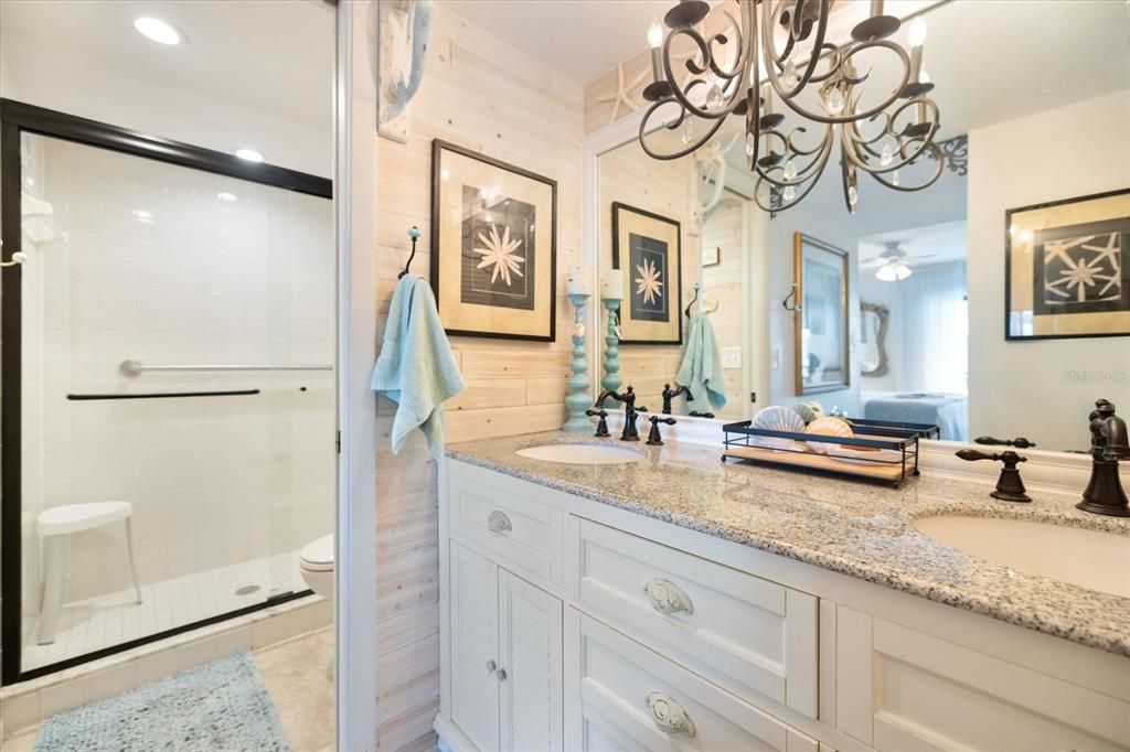 待售: $275,000 (2 贝兹, 2 浴室, 1013 平方英尺)