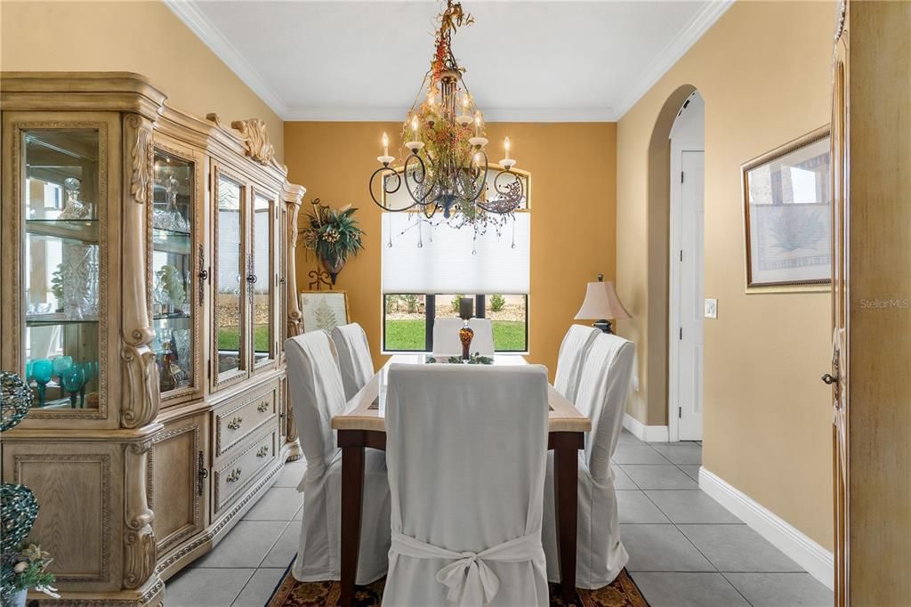 合同活跃: $484,900 (3 贝兹, 2 浴室, 2329 平方英尺)