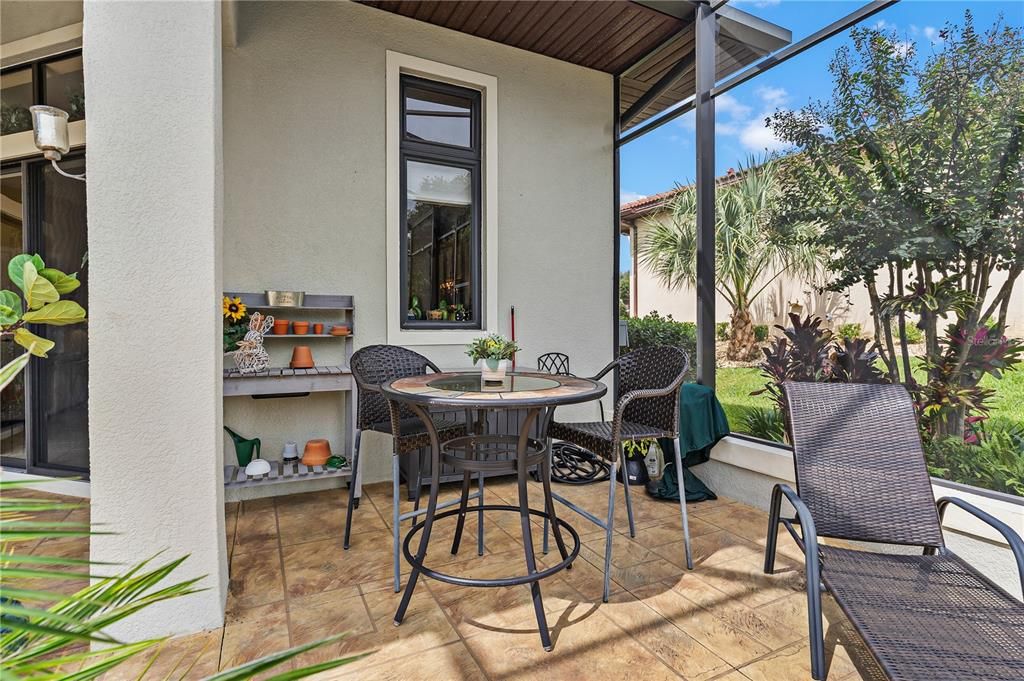 合同活跃: $484,900 (3 贝兹, 2 浴室, 2329 平方英尺)