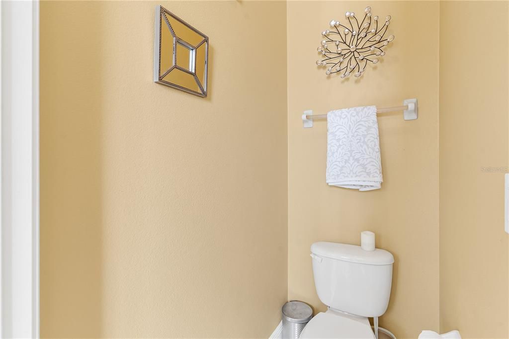 合同活跃: $484,900 (3 贝兹, 2 浴室, 2329 平方英尺)