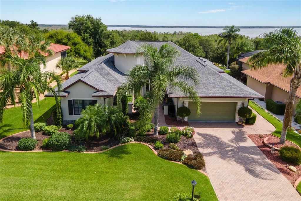 合同活跃: $484,900 (3 贝兹, 2 浴室, 2329 平方英尺)