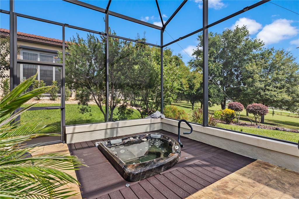 合同活跃: $484,900 (3 贝兹, 2 浴室, 2329 平方英尺)