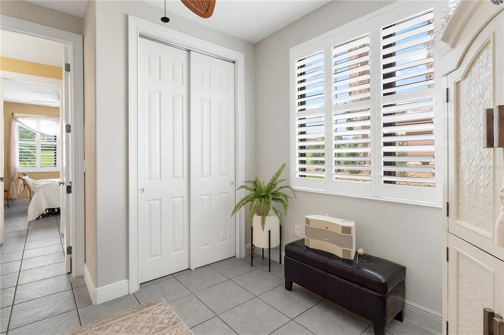 合同活跃: $484,900 (3 贝兹, 2 浴室, 2329 平方英尺)