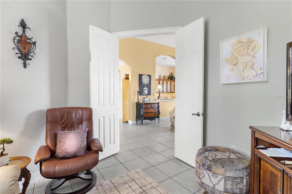 合同活跃: $484,900 (3 贝兹, 2 浴室, 2329 平方英尺)