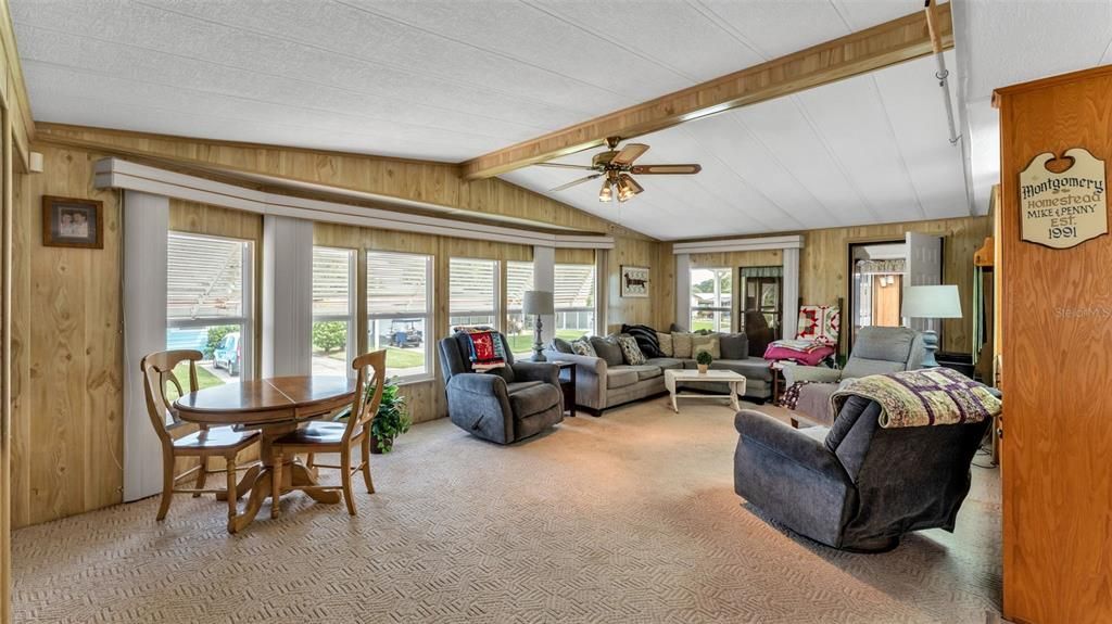 待售: $209,900 (3 贝兹, 2 浴室, 1800 平方英尺)