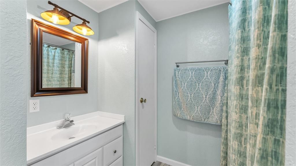 待售: $209,900 (3 贝兹, 2 浴室, 1800 平方英尺)