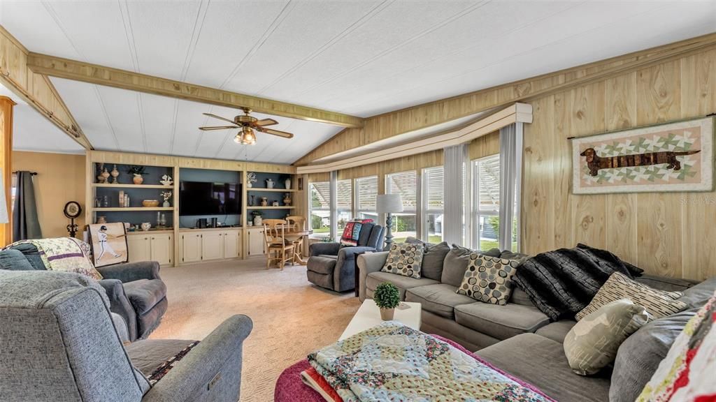 待售: $209,900 (3 贝兹, 2 浴室, 1800 平方英尺)